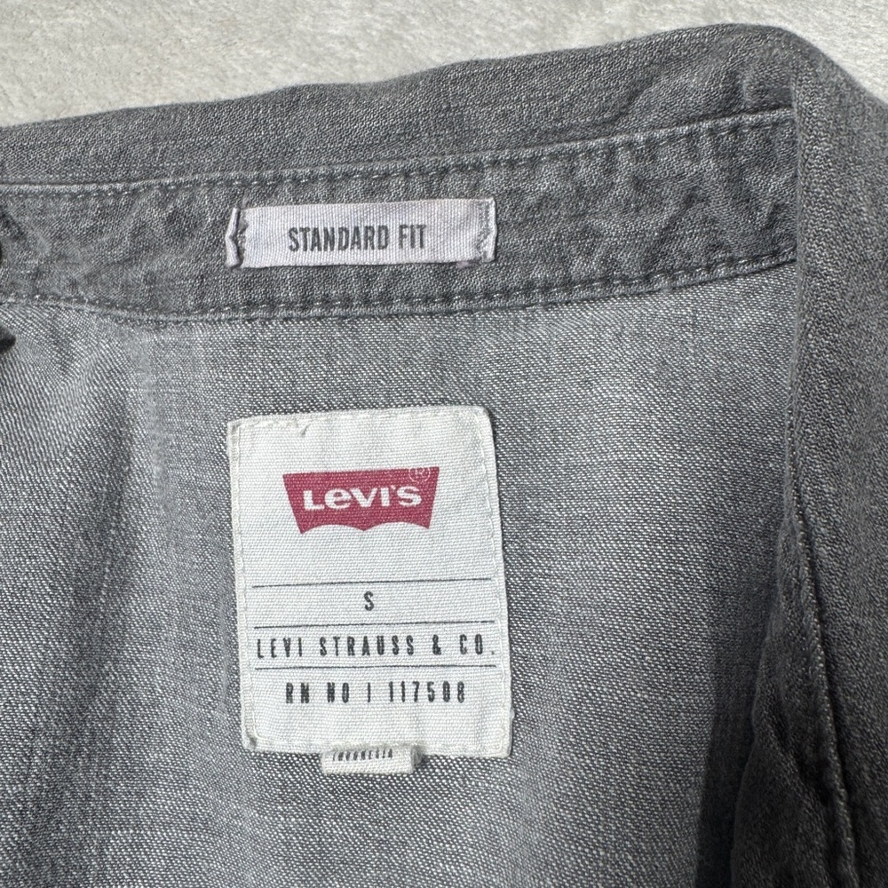 Levi’s Men’s Barstow Classic Western Pearl Snap Grey Denim Jean Shirt Size Small - Picture 13 of 14